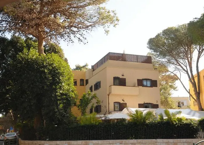 Villa Carmel Boutique Hotel