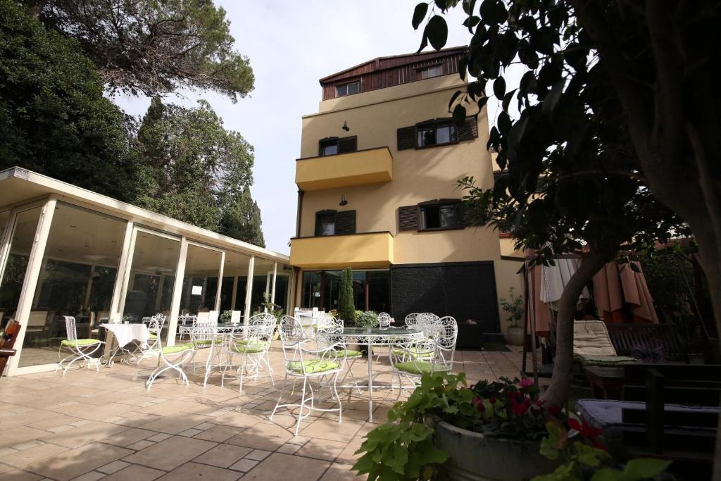 Carmel Boutique Haifa